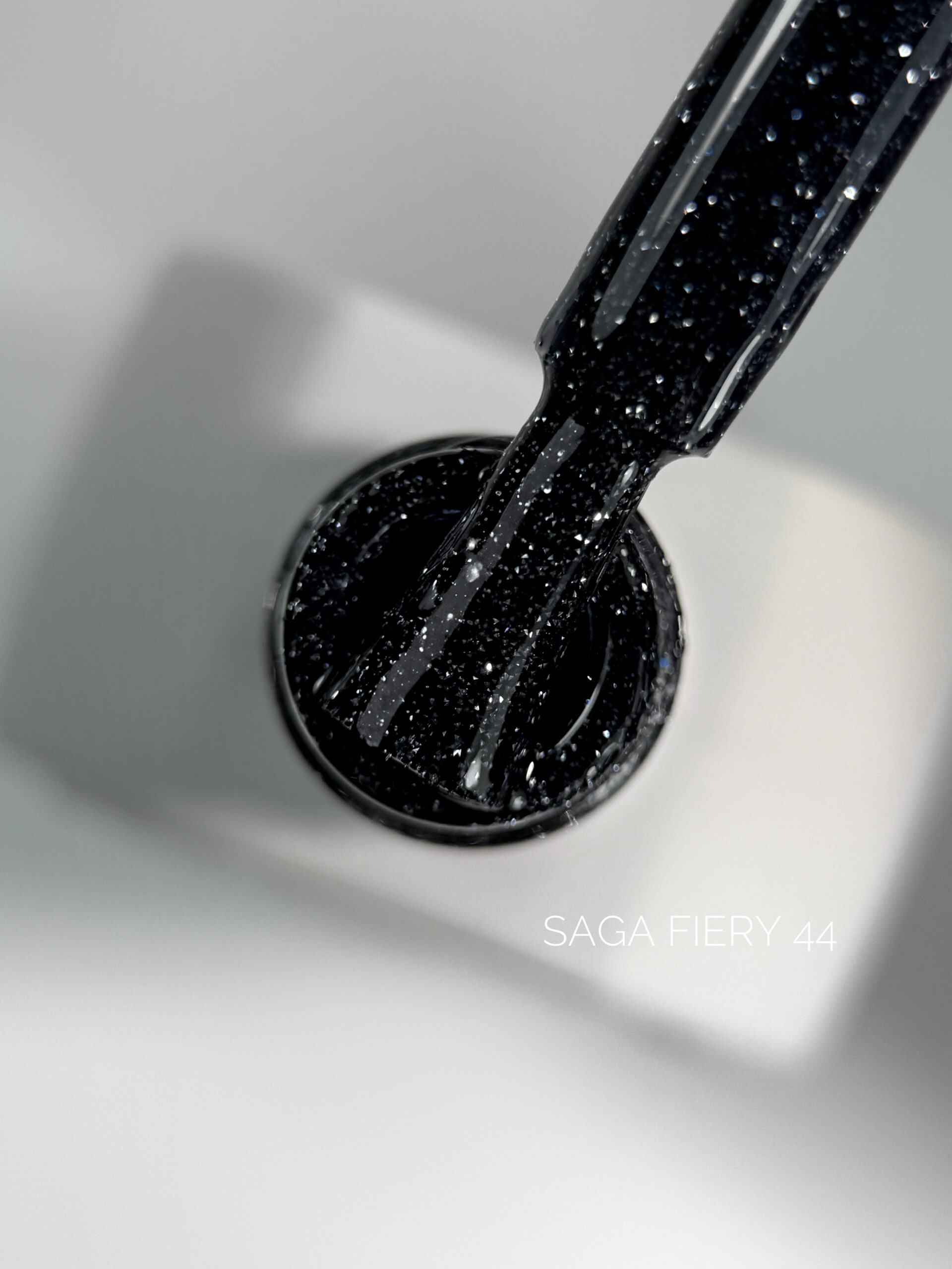 SAGA Professional Fiery gel №44, 10 мл